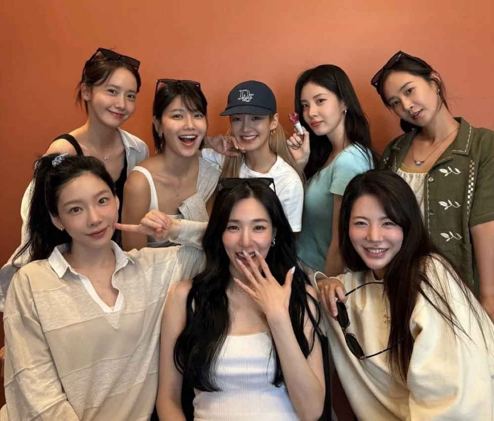 Girls’ Generation отметили 18-летие со дня дебюта душевной встречей участниц группы