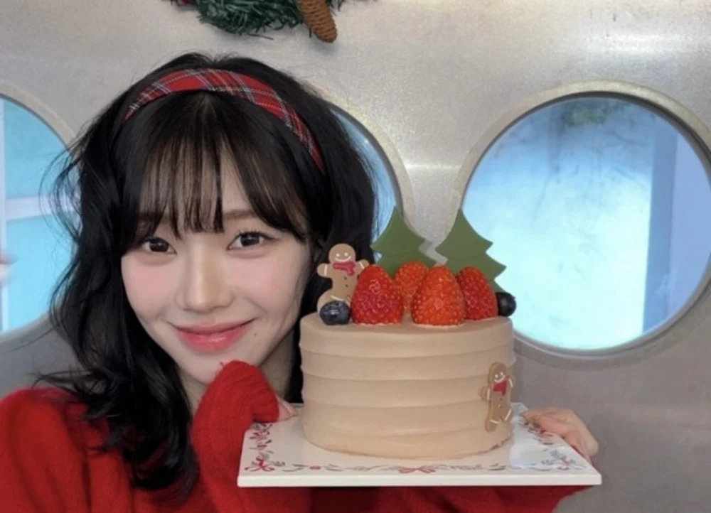 Karina из aespa: Очарование Сладкое, как Праздничный Десерт