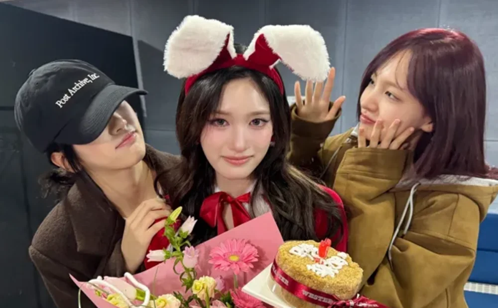 Лисо из группы IVE попрощалась с ролью ведущей программы «Inkigayo»